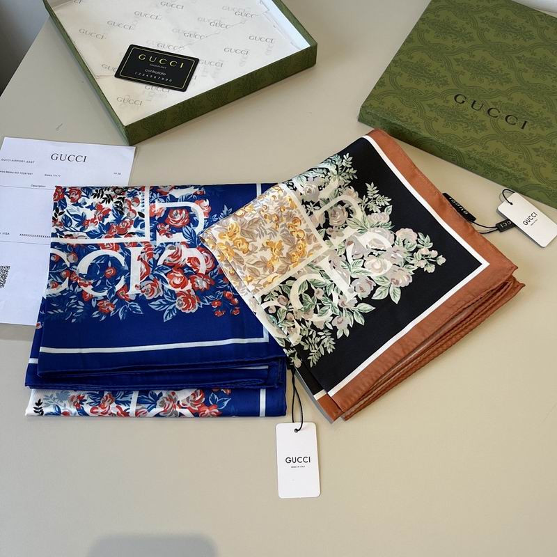 Gucci silk scarf hm12